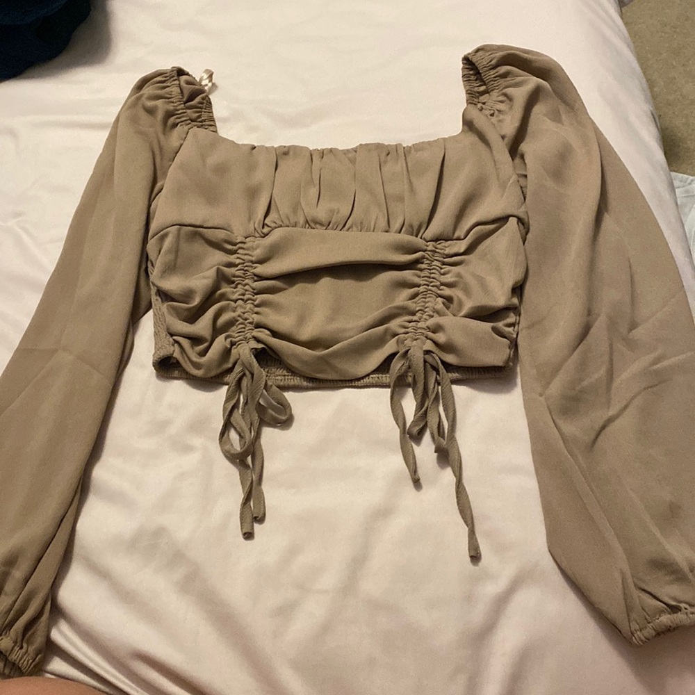 Taupe/brown long sleeve blousy shirt! From a boutique!